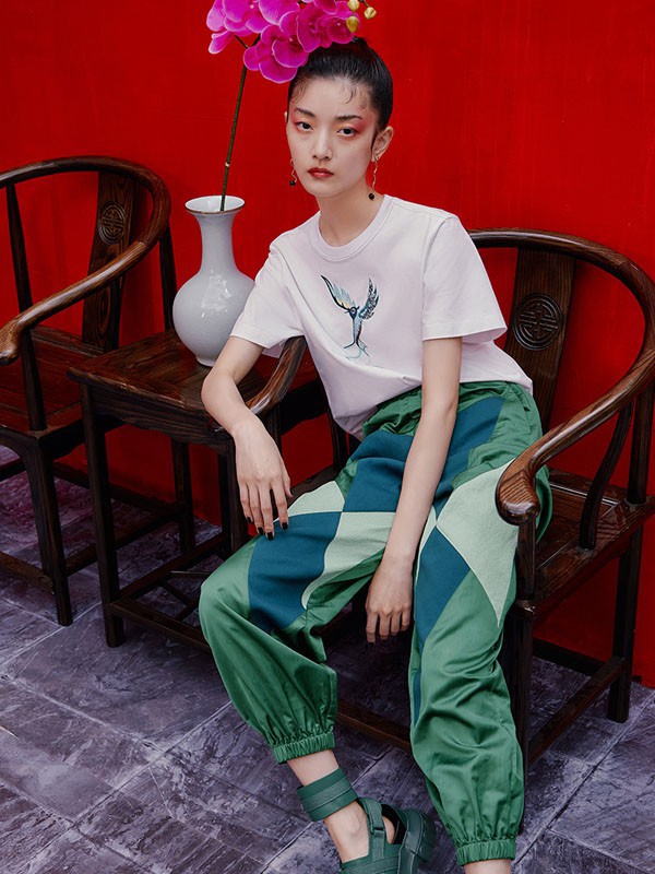 夏季轻潮短袖 云思木想为你定制时尚!