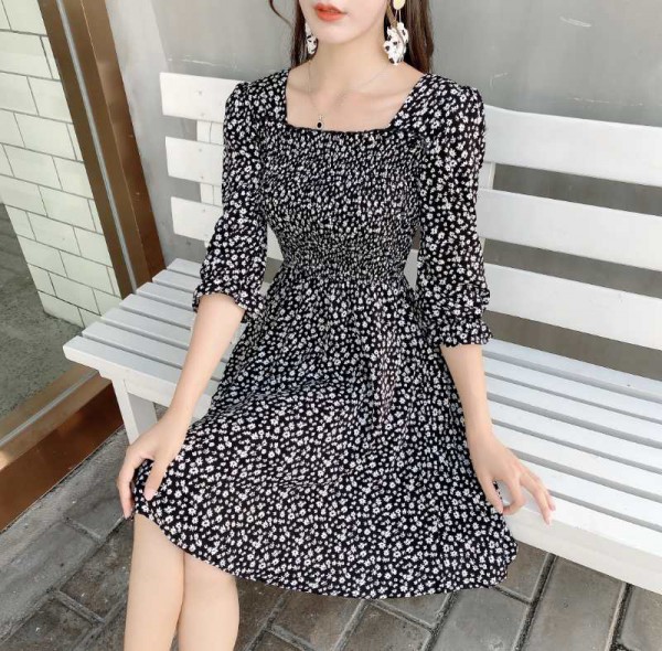 初秋连衣裙穿搭 曈行女装为你种草