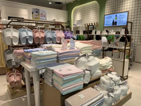 桃花季内衣品牌江门台山万达新店开业啦