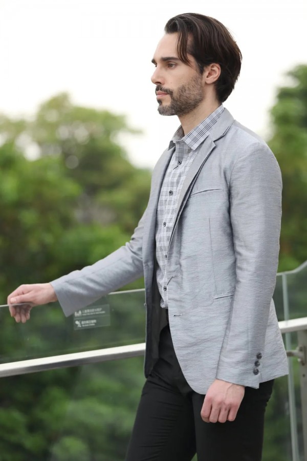 富绅V定制丨单西好看又不呆板 可裤子要怎么搭配呢?