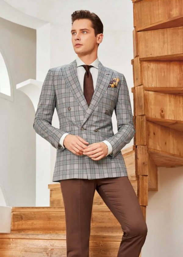 富绅V定制丨单西好看又不呆板 可裤子要怎么搭配呢?