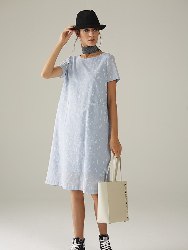 30万元品牌加盟推荐 墨曲女装加盟条件是哪些?