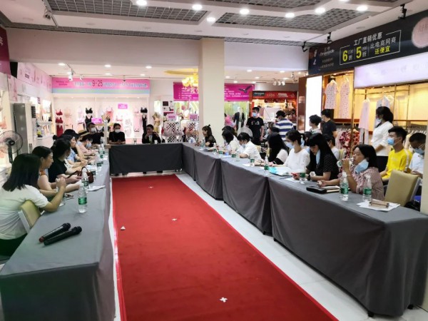 奥丽侬2020年夏季巡回招商暨2021年春夏新品品鉴会圆满成功