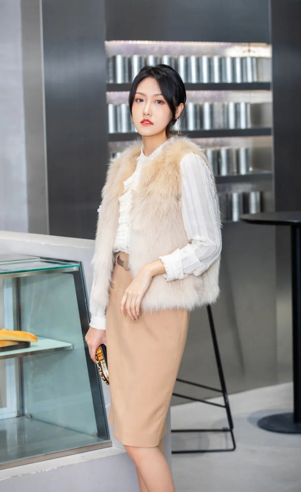 与秋对话 换季不能错过的高级穿搭LOOK