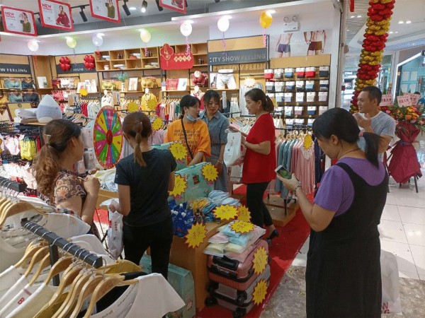 热烈祝贺“都市新感觉”重庆铜梁万达广场店盛大开业