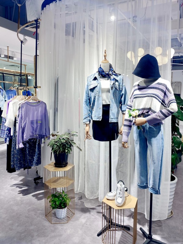洞悉市场潮流趋势 样儿服饰和麦寻女装加盟眼光独到
