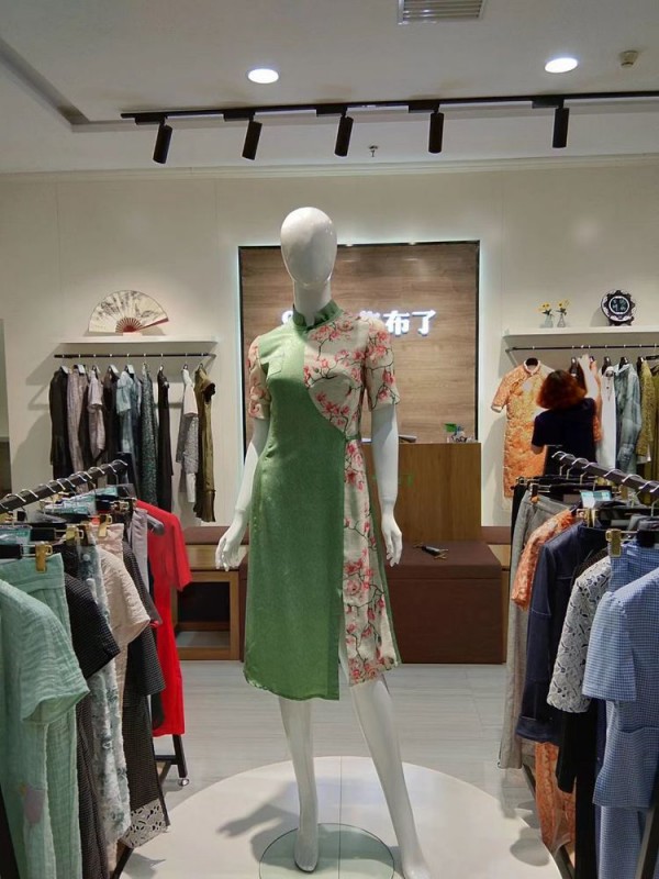 穿戴文化出行不被生活淹没 QIBUL柒布了新中式文化女装