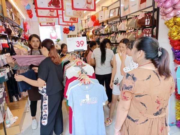 热烈祝贺“都市新感觉”重庆潼南店盛大开业