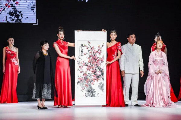 时尚广州,投资白云“非遗新造”开启2020广东时装周秋季序幕