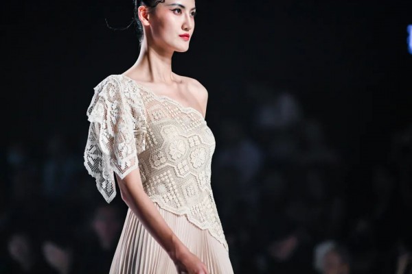 时尚广州,投资白云“非遗新造”开启2020广东时装周秋季序幕