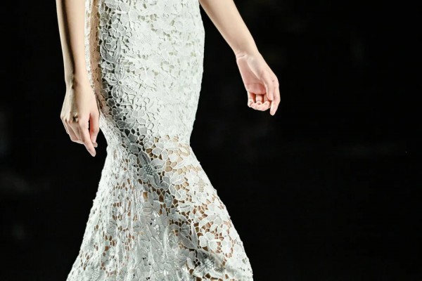 2020秋季广东时装周-万方服饰 旖旎一梦,天衣无缝