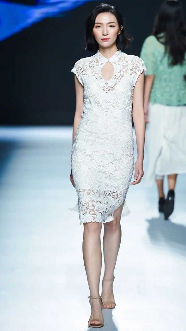 2020秋季广东时装周-万方服饰 旖旎一梦,天衣无缝