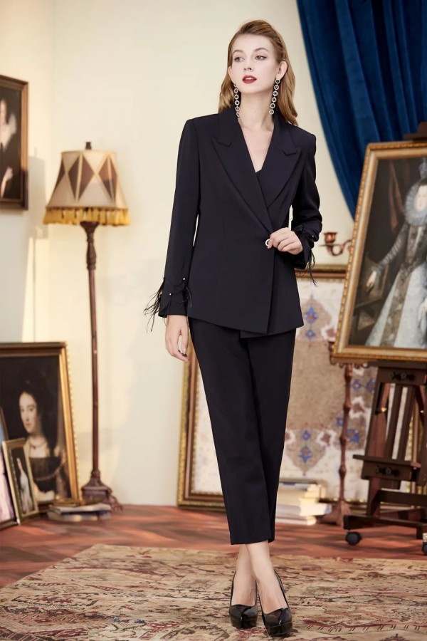 RMK诺蔓琦:摩登教师 优雅的灵魂工程师