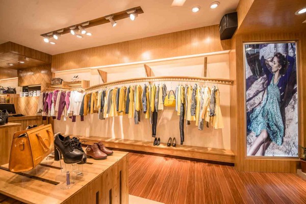 样儿女装和爱依服 是如何成为国内著名服装连锁店的?