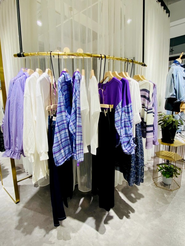 样儿女装和爱依服 是如何成为国内著名服装连锁店的?