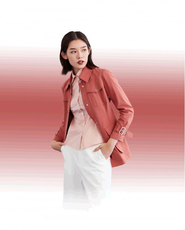 橙红色衣服怎么搭配 橙红色衣服会显黑吗