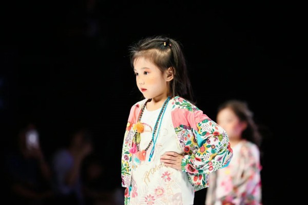 新丝路X巴巴小镇&希及·万物白品牌专场发布会完满结束