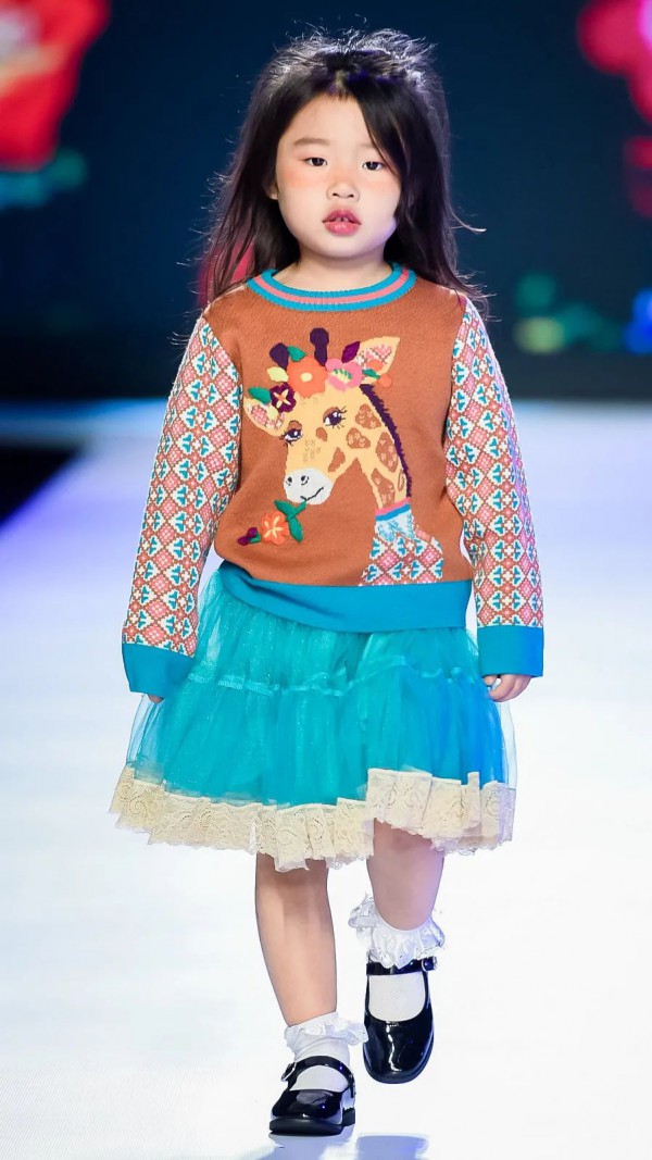 新丝路X巴巴小镇&希及·万物白品牌专场发布会完满结束