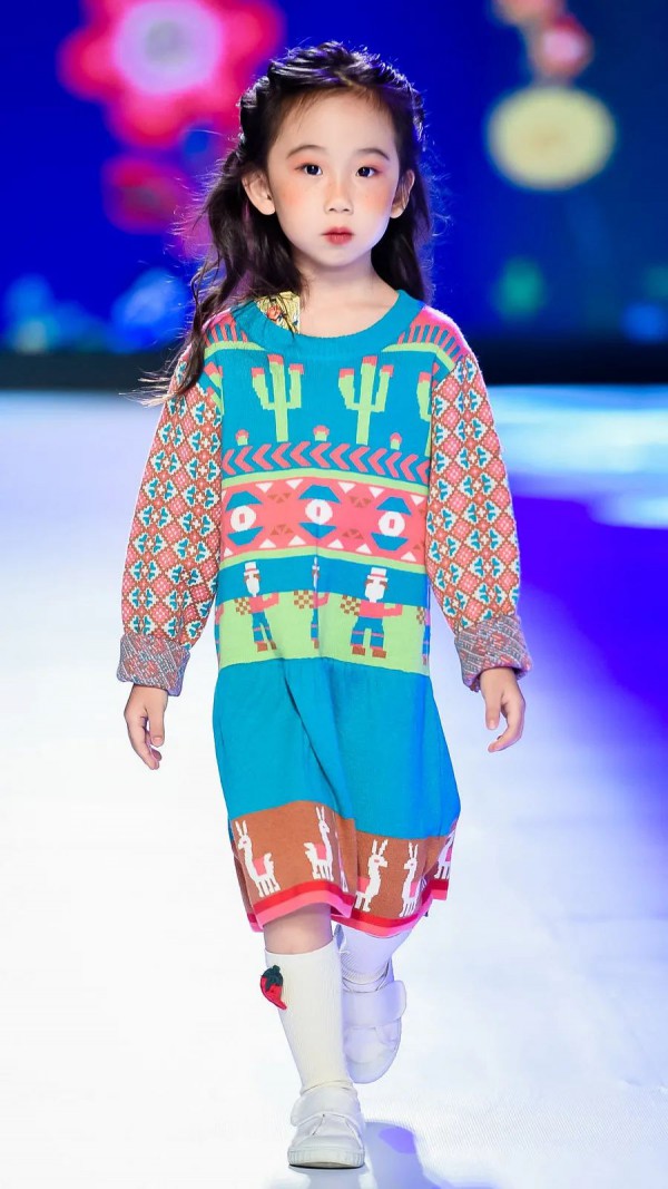 新丝路X巴巴小镇&希及·万物白品牌专场发布会完满结束