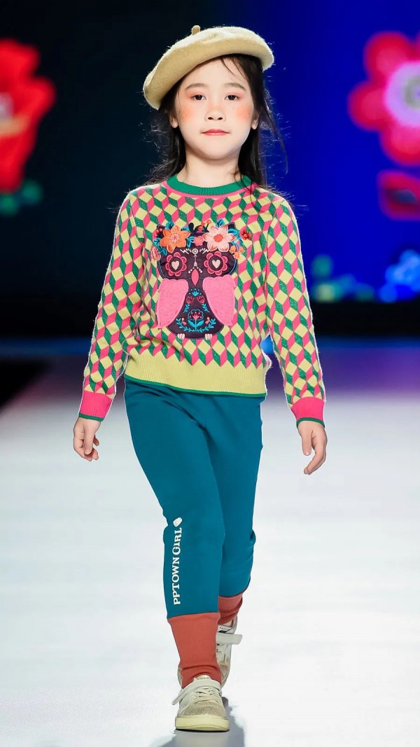 新丝路X巴巴小镇&希及·万物白品牌专场发布会完满结束