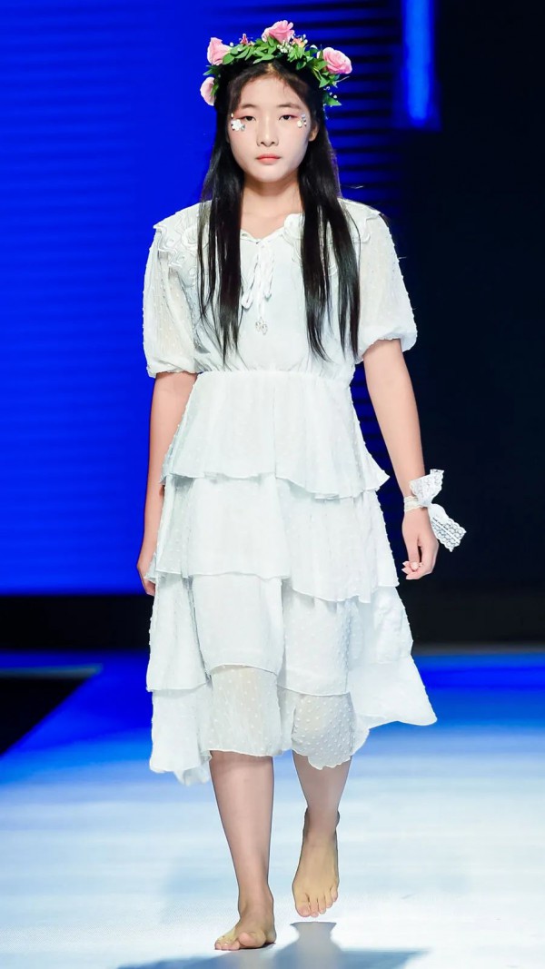 新丝路X巴巴小镇&希及·万物白品牌专场发布会完满结束