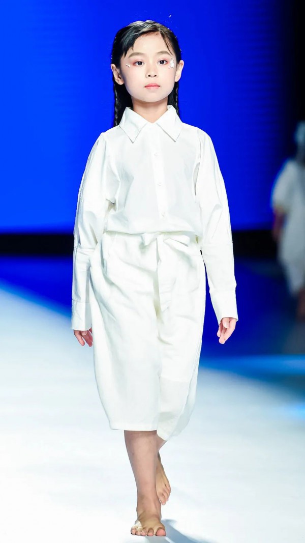 新丝路X巴巴小镇&希及·万物白品牌专场发布会完满结束