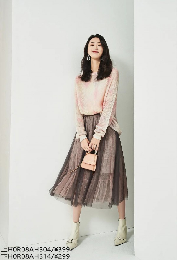 海贝秋装新款上市 又甜又飒的小香风风格真的爱了