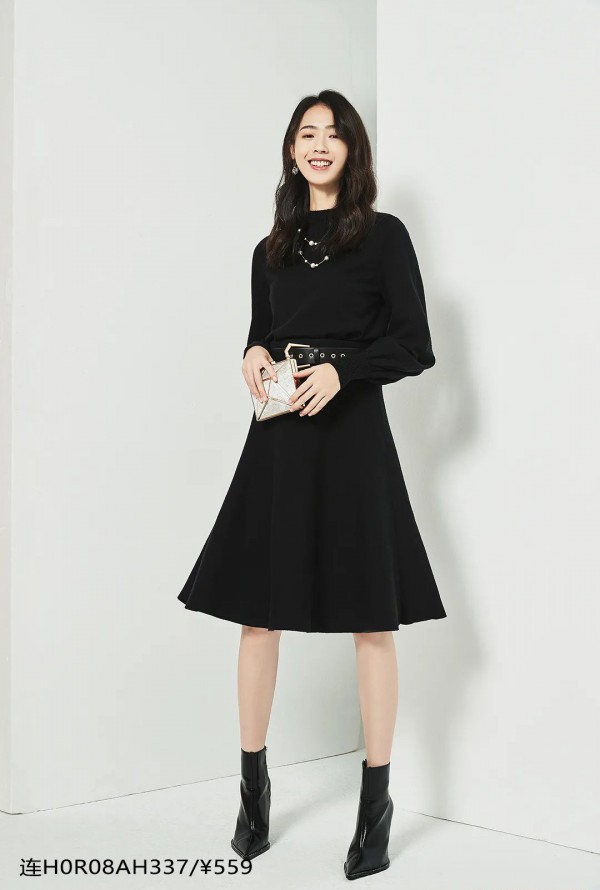 海贝秋装新款上市 又甜又飒的小香风风格真的爱了