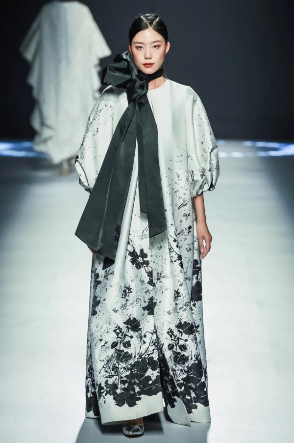 群英荟萃,十二高定品牌合力推动时尚 2020广东时装周-秋季