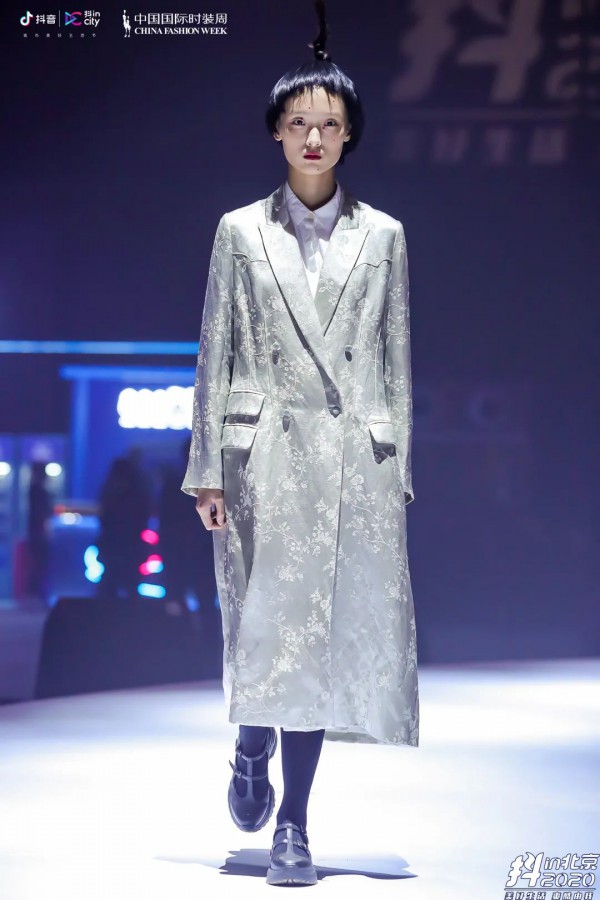 “潮流中国”秀场直击 BAN XIAOXUE 2021春夏系列回归生活本身