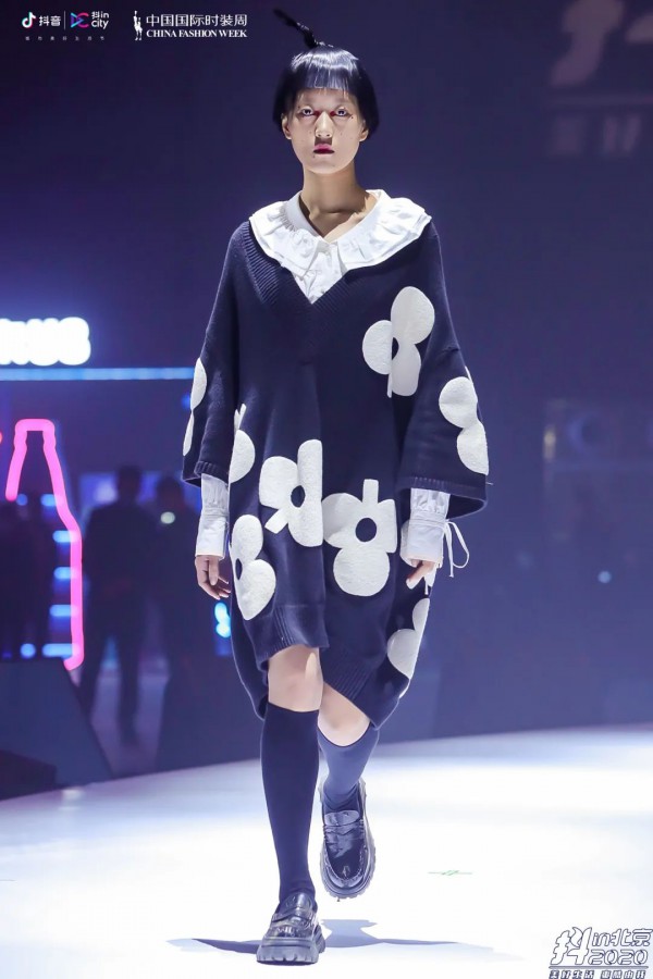 “潮流中国”秀场直击 BAN XIAOXUE 2021春夏系列回归生活本身