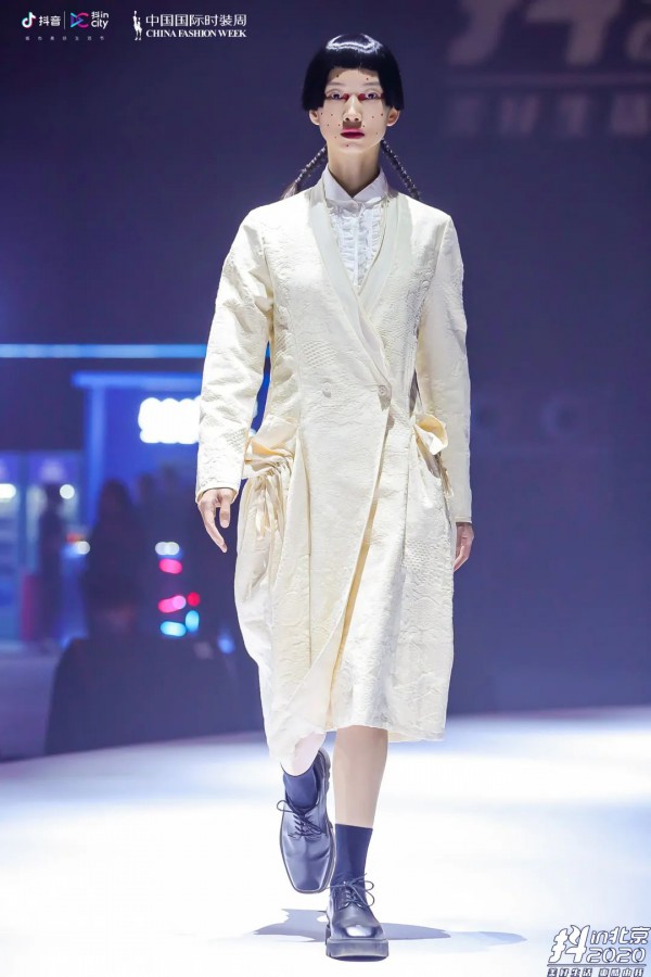 “潮流中国”秀场直击 BAN XIAOXUE 2021春夏系列回归生活本身