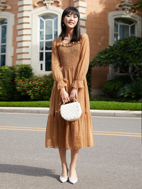 更受欢迎的女装店导购具备什么样的素养?