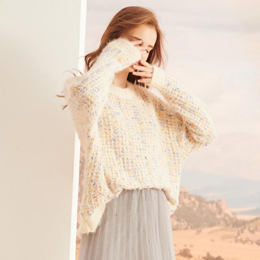 突出时尚既视感 戈蔓婷时尚女装绽放东方女性之美