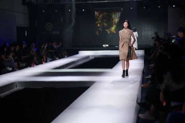 GUUIZS贵姿2021春季时尚新品发布会圆满成功