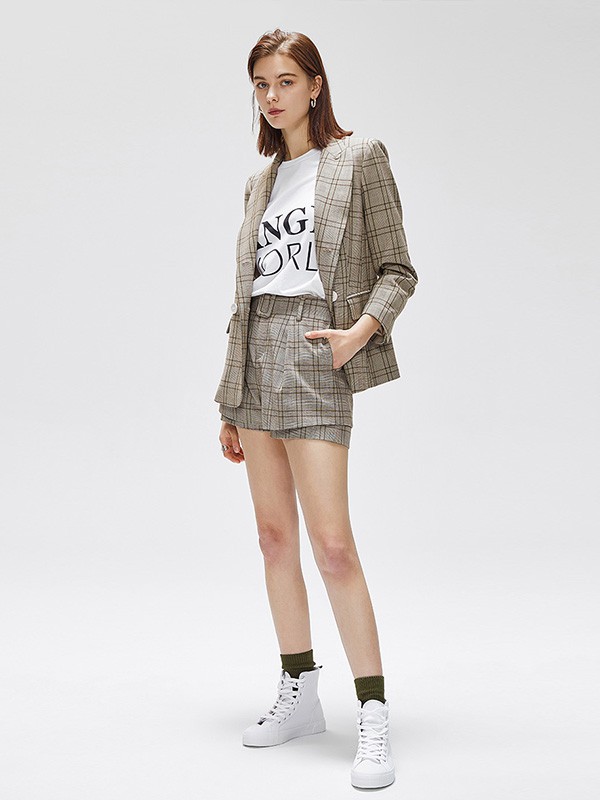 展现女性另类魅力的单品“西装”