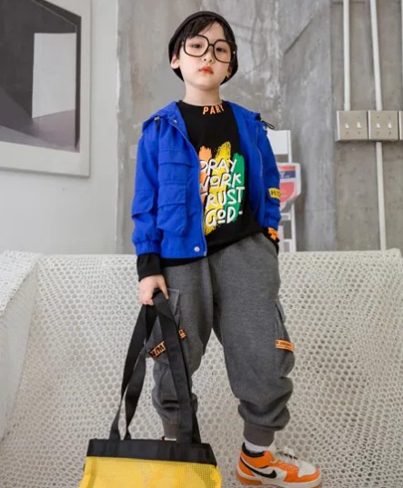 “三分打扮 七分帅气” 小嗨皮带你领略时尚