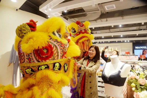 熳洁儿六店同庆新张 新店开不停