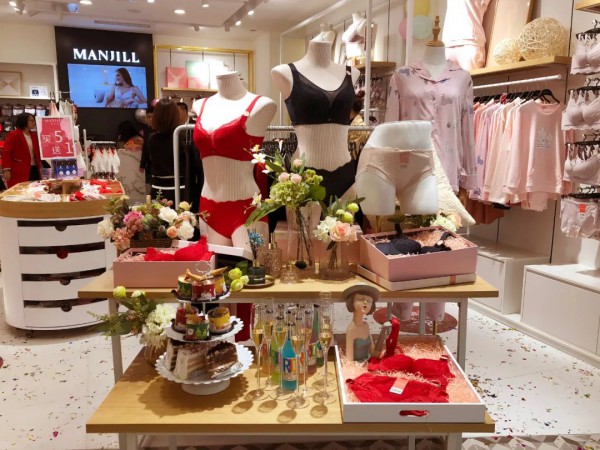 熳洁儿六店同庆新张 新店开不停