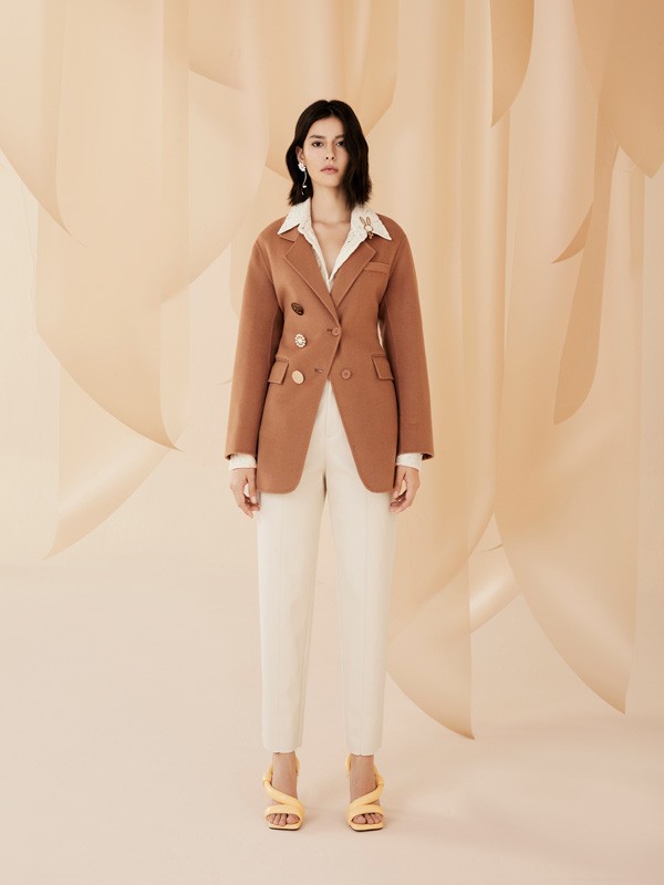 经典时尚单品“大衣” 这个秋冬你值得入手