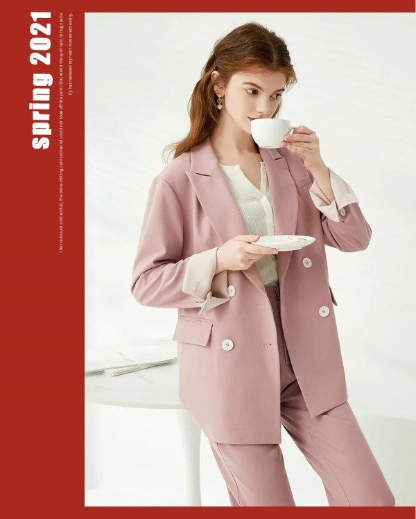 好看的衣服品牌推荐 蓝色倾情新年创意装