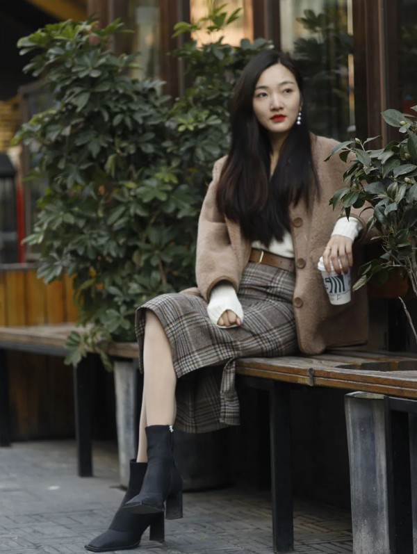 伊诗麦凡女装品牌 让你轻松拥有好衣品