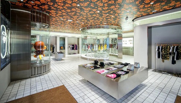 香港8月零售业价值统计约286亿港元