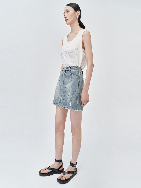 背心要怎么搭配?背心穿什么裙子好看?