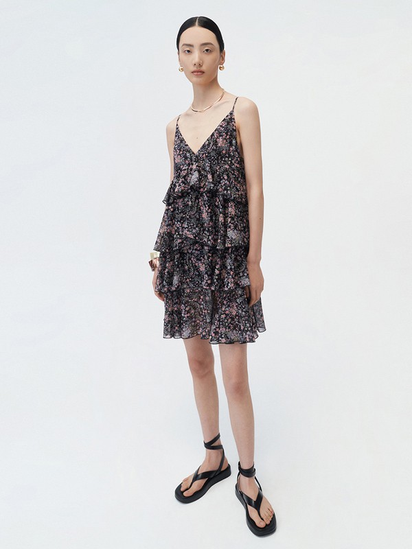 背心要怎么搭配?背心穿什么裙子好看?