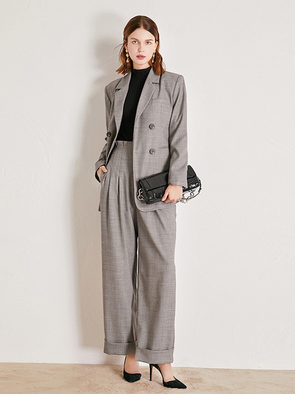 秋冬适合穿什么颜色?大地色系风衣外套你入手了吗