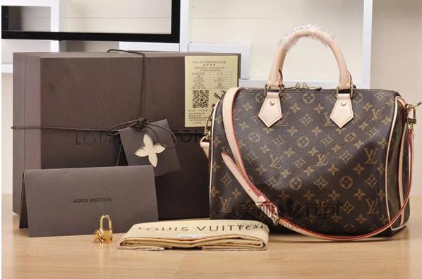 疫情引发奢侈品消费热潮?去年进口名牌包销售额竟达9.5亿元人民币