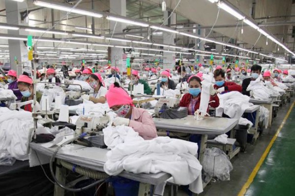 柬埔寨制衣业2022年最低工资上涨至194美元
