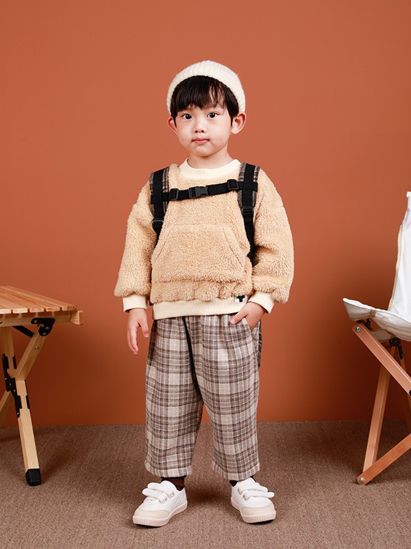 韩系小男孩穿衣指南!卫衣穿出韩系俏皮风