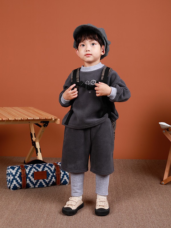 韩系小男孩穿衣指南!卫衣穿出韩系俏皮风